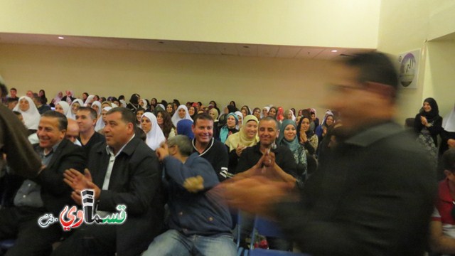 كفرقاسم -فيديو : مدير ابن سينا الدكتور وائل عيسى وطلابه يبدعون في امسية تحت عنوان  بر الوالدين في فن اللغات 